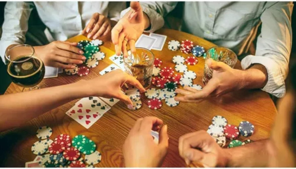 Malatec Poker Set met 300 Chips - Compleet en Veilig in Aluminium Koffer